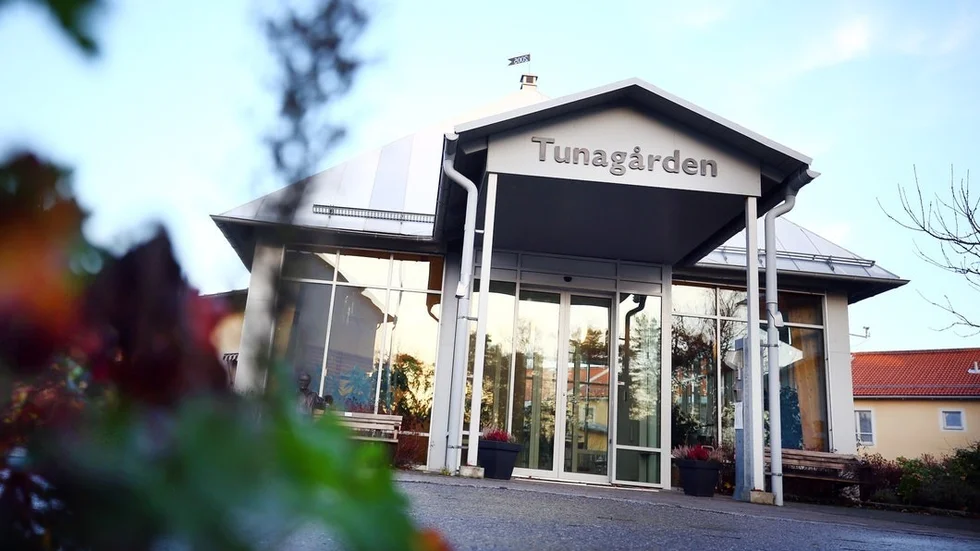 Mannen avled i januari i år. I sitt testamente önskade han skänka en stor del av sina pengar till äldreboendet han bodde på, Tunagården.