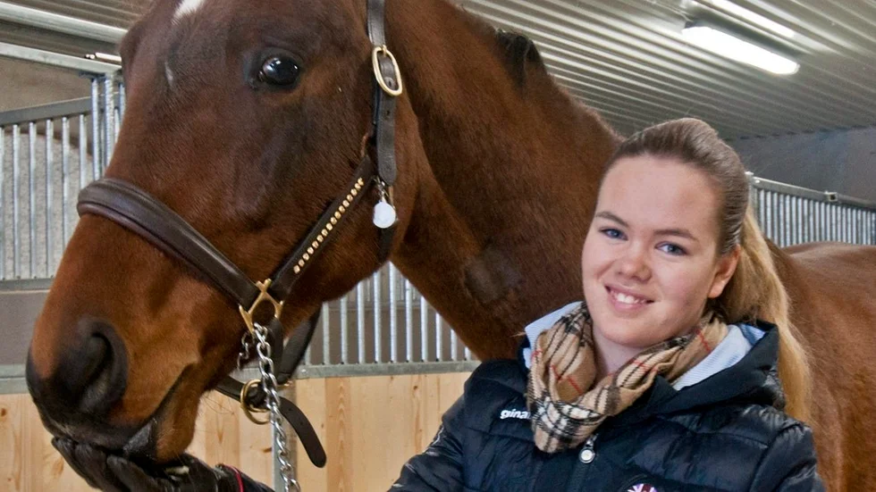 19-åriga Lina hoppas kunna ägna sig åt hästar på heltid snart.