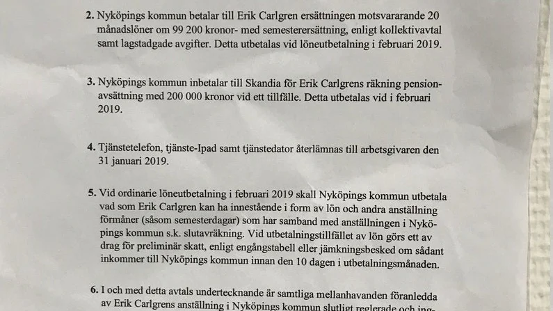 Överenskommelsen om att kommundirektör Erik Carlgren och kommunalrådet Urban Granström (S) slöts förra veckan. Men överenskommelsen kan vara felaktig.