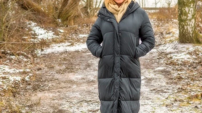 Förutom att bjuda på en salig blandning av musik kommer Jessica Andersson berätta om sin personliga resa i showen "På dejt med Jessica Andersson". Manuset, med vilket hon hoppas kunna beröra publiken, har hon skrivit själv i samarbete med regissören Hans Marklund.