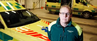 Ambulanspersonal nobbar skyddsmaskförbud