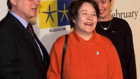 Tarja Filatov är tillsammans med Erkki Tuomioja huvudkandidater till att bli ny partiledare för de finska socialdemokraterna.