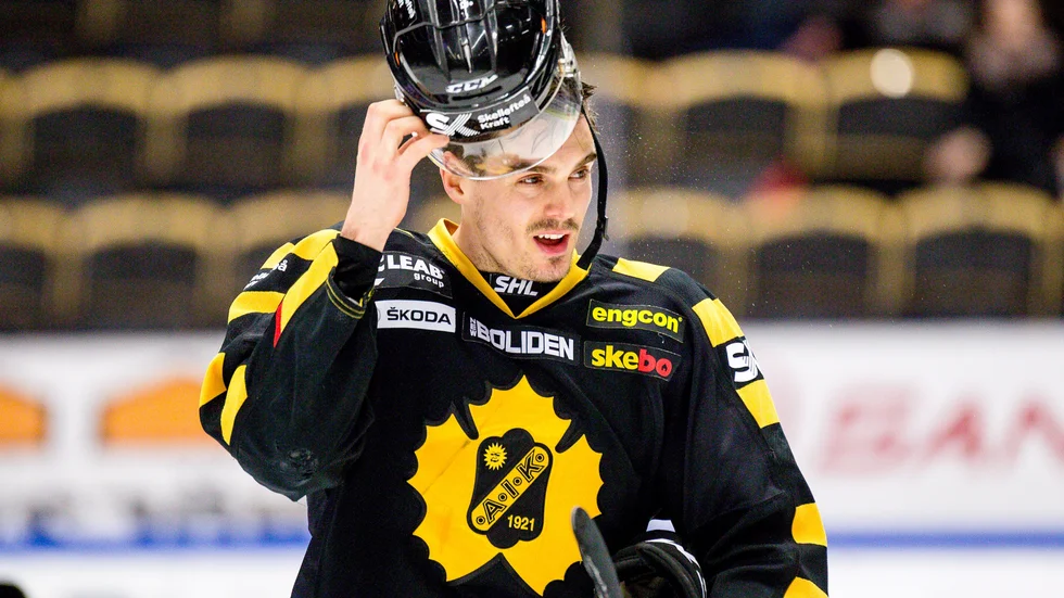 Henrik Hetta har lagt skridskorna på hyllan.