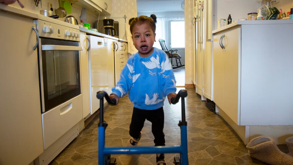 Janiyah Jawad fyller tre år i oktober men har redan varit på sjukhus fler dagar än de flesta är på ett helt liv.