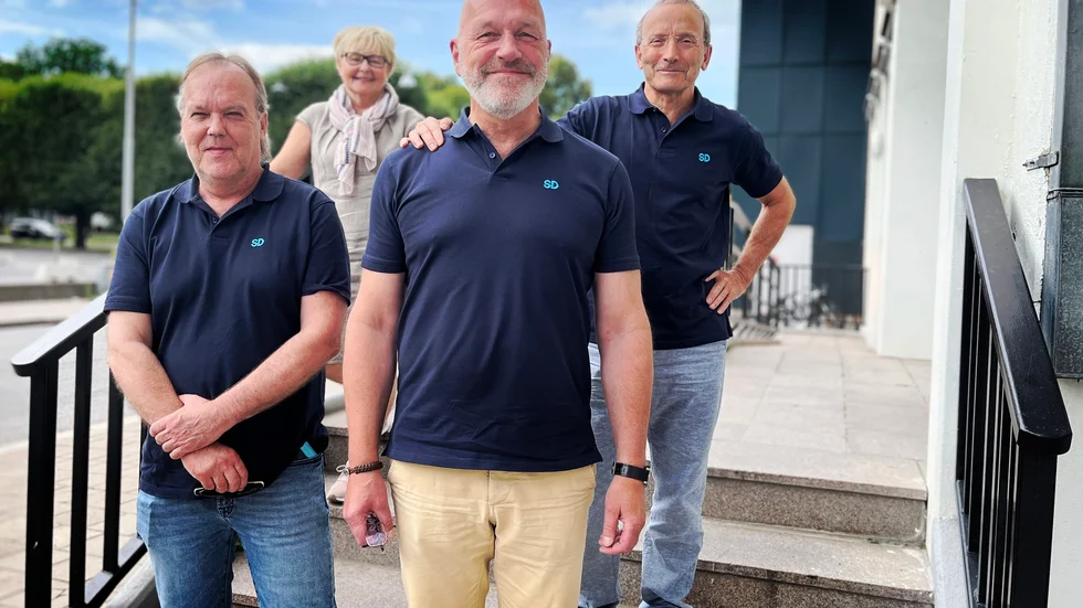 Artikelförfattarna Benny Sellborn och Christopher Jarnvall står längt fram på den här bilden. 