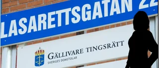 Kvinna kvar i häktet misstänkt för mordbrand
