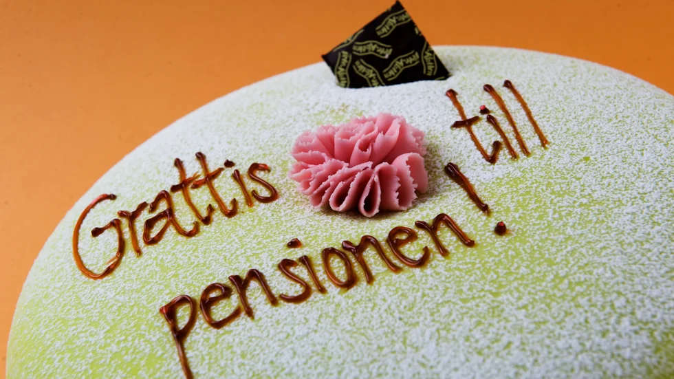 Skribenten menar att pensionärer som haft låglönejobb missgynnas av regeringens budget. 
