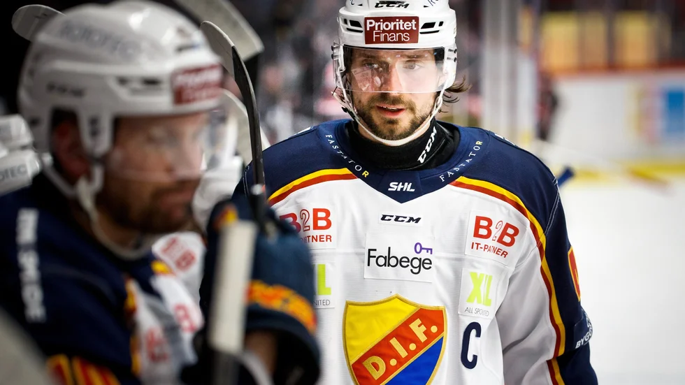 Hockeystjärnan Jacob Josefson är aktuell för att ingå i Lindens tränarstab framöver, enligt tidningens uppgifter.