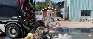 Sopbil i Uppsala fattade eld – troligtvis något i lasten: "Ingen större fara" 