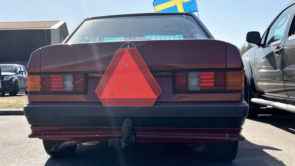 Jenny Andersson, områdespolis i Strängnäs, säger att ungdomarna hon talat med under tisdagens insats har varit positivt bemötande och förstående kring varför kontrollerna genomförs.