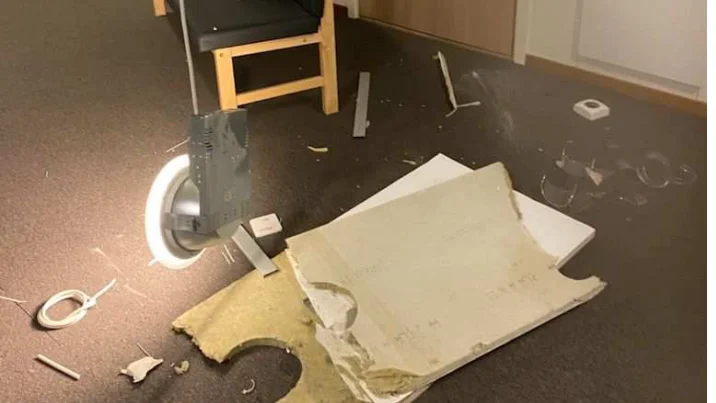 En kvinna åtalas för skadegörelse på Hornavan hotell.