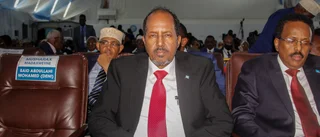 Somalia: Nygammal president vinner segdraget val