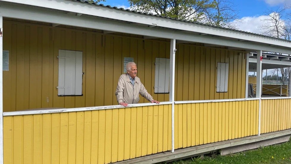 Kenneth och Gusk har fört en kamp för en konstgräsplan sedan mitten av 1990-talet.