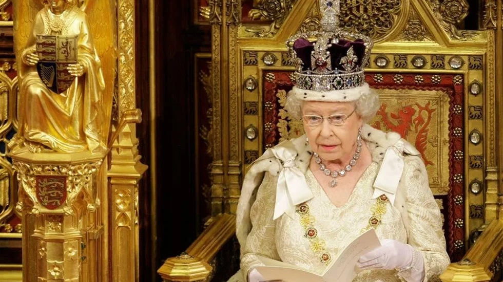 Drottning Elizabeth II. I ledande ställning i Anglikanska kyrkan.
