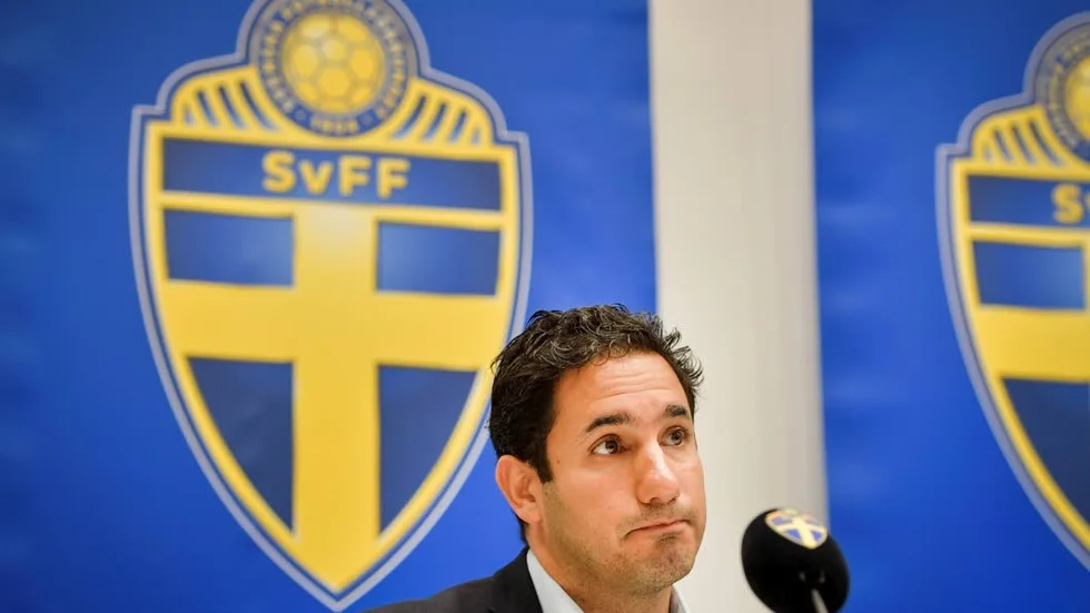 Anfallaren Ardalen Shekarabi lyckas näta i egen kasse.