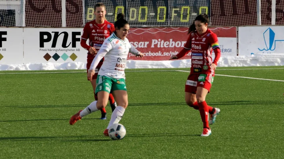 Imponerade. Fernanda Caroline da Silva var bra i första halvleken när Assi spelade jämnt med Piteå.