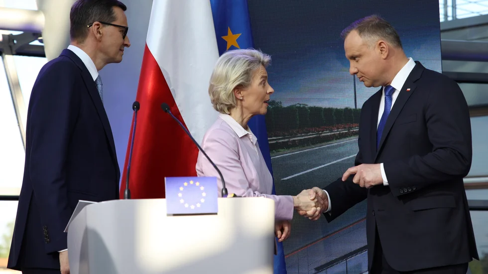 Kommissionsordförande Ursula von der Leyen träffar premiärminister Mateusz Morawiecki och president Andrzej Duda i Warszawa.