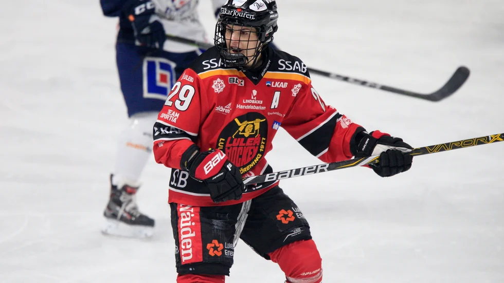 Emma Nordin i Luleås tröja 2019. Nu är hon tillbaka i klubben. Arkivbild.