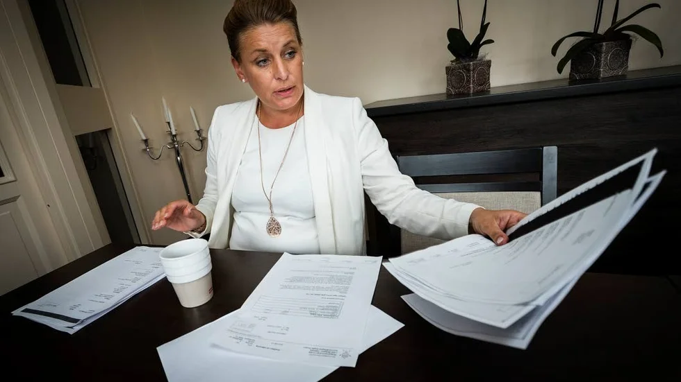 Osäker. Krister Hammarbergh vill se Linda Frohm i riksdagen, men partistyrelseledamoten och distriktsordföranden är kluven till att kandidera.