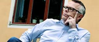Åke Svensson attackerar S: "Anpassar sig till smånassar"