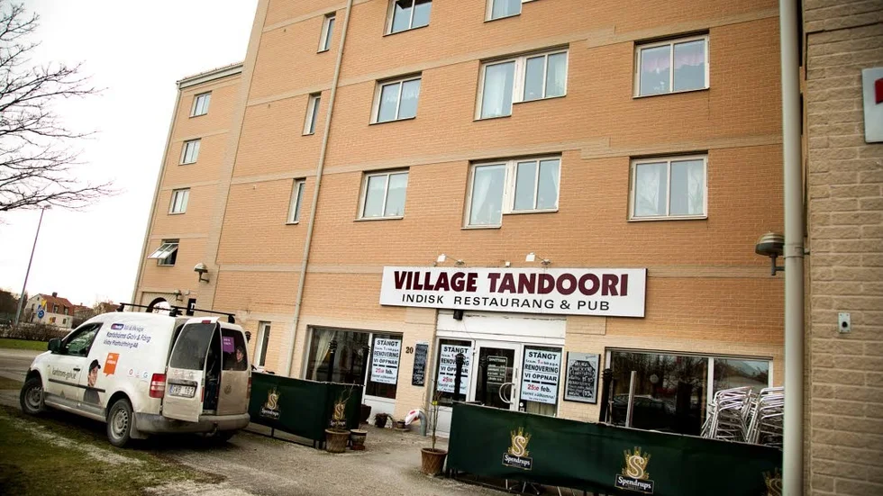 Village Tandoori ligger vid Södercentrum i Visby.