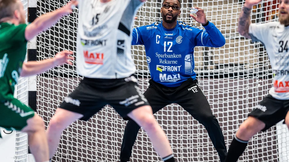 Förre Guif-målvakten Herdeiro Lucau lägger handbollskarriären på hyllan.