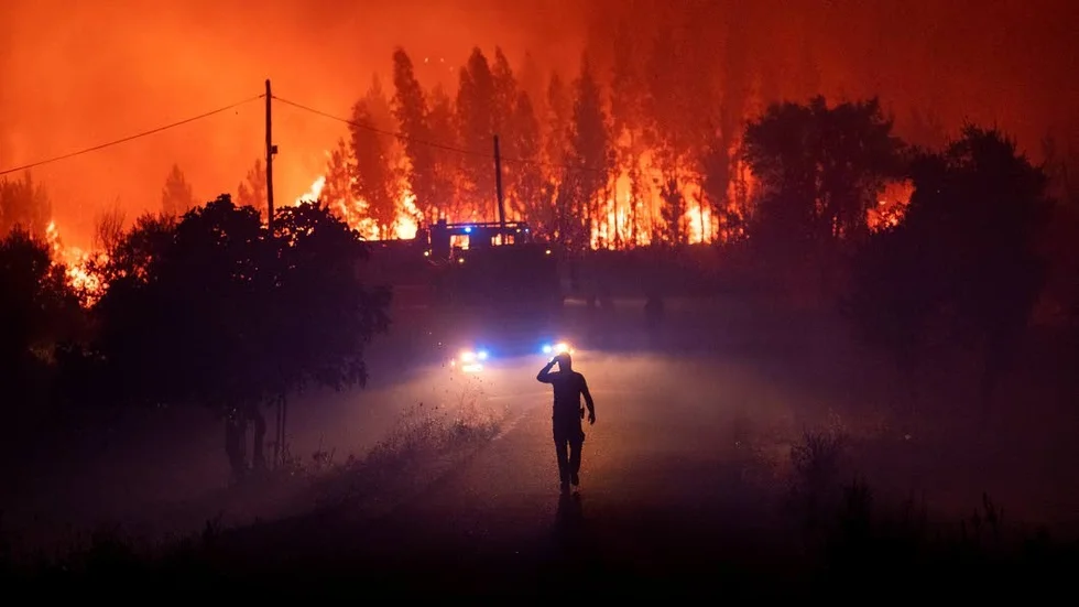 Vare sig Nyköpings politiker väljer att utlysa klimatnödläge eller ej så måste de visa oss medborgare att de förstår allvaret i den utmaning som vi står inför, skriver Mia Rolandsdotter.