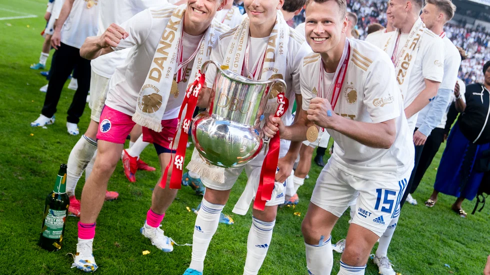 Viktor Claesson, th, vann ligan med Köpenhamn. Arkivbild