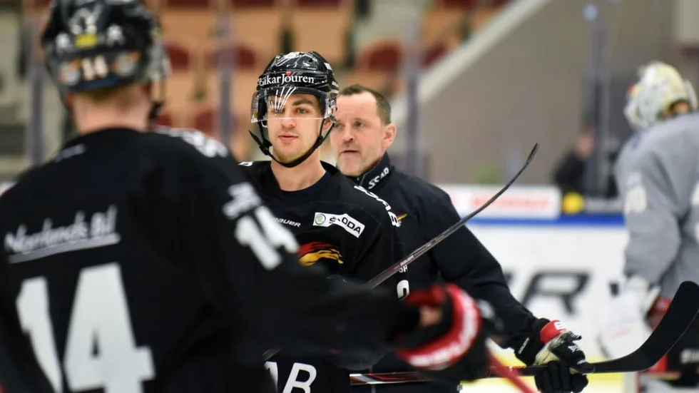 Osagt. Joey Hishon gjorde sitt första mål på fem månader i den senaste matchen nu lutar det åt att han blir extraforward,