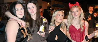 Hundratals firade halloween – se kreativa kostymerna