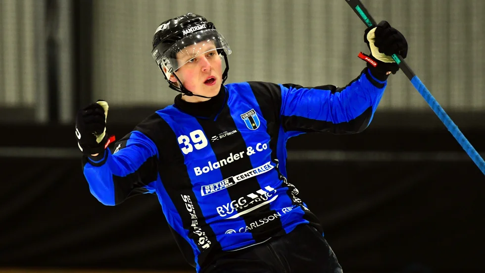 Arvid Tapper klar för ytterligare tre år med moderklubben.