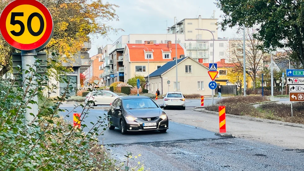 Ny asfalt utanför Stora Coop, Östra länken/Torggatan.