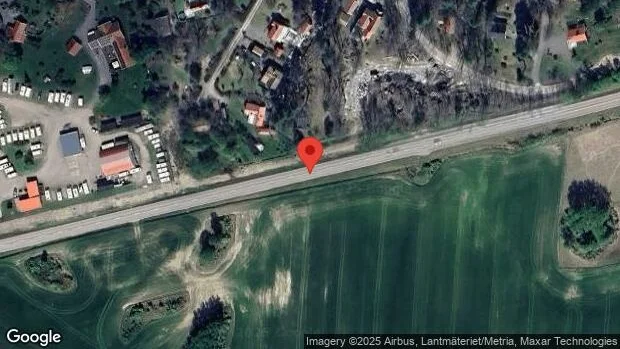 Trafiken påverkas av stillastående fordon på väg 230 – stopp i ett körfält
