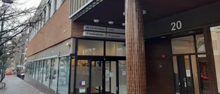 Motala går bananas kring nedläggning av lokalt servicecenter