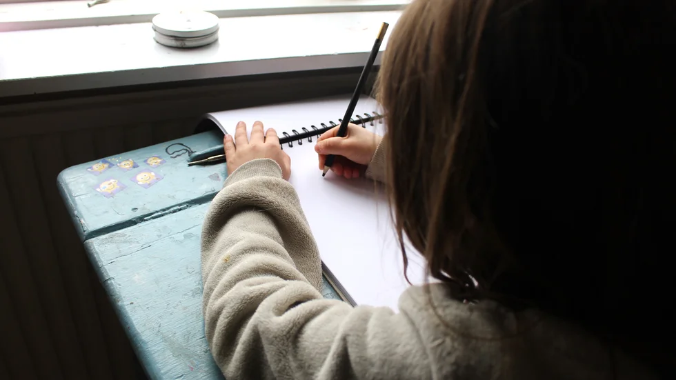 Ofta har de elever som blir "hemmasittare" presterat bra i skolan, enligt mobila teamet. Bilden är arrangerad och barnet på bilden har inget med artikeln att göra. 