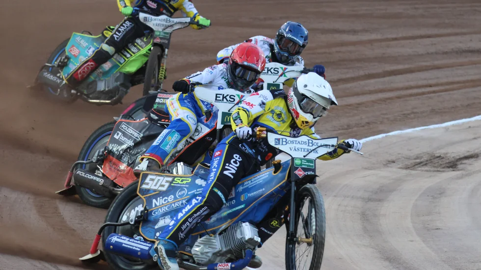 Västervik Speedway har förlängt kontraktet med den gångna säsongens bästa förare.