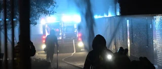 Tekniker vid eldhärjade lägenheten – grov mordbrand utreds