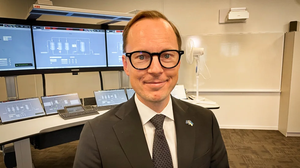 Slappa. Utbildningsminister Mats Persson (L) och hans kolleger måste bli betydligt bättre på att skapa gynnsamma förutsättningar för företagen. Det är det enda som kan leda till fler jobb och färre arbetslösa. 