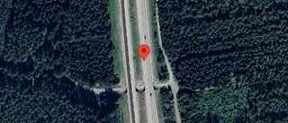 Störning i trafiken på grund av trasig personbil på E4