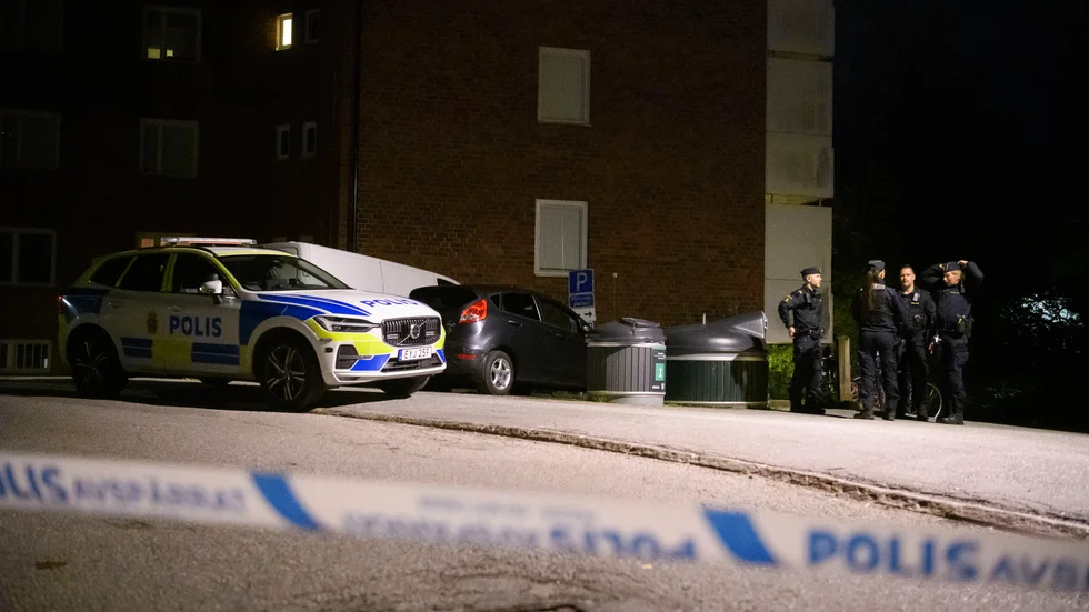 Tystnad. Människor som drabbas av gängkriminalitet och som bor i områden där organiserad brottslighet växer är ofta allt för rädda för att berätta vad de vet och sett. 