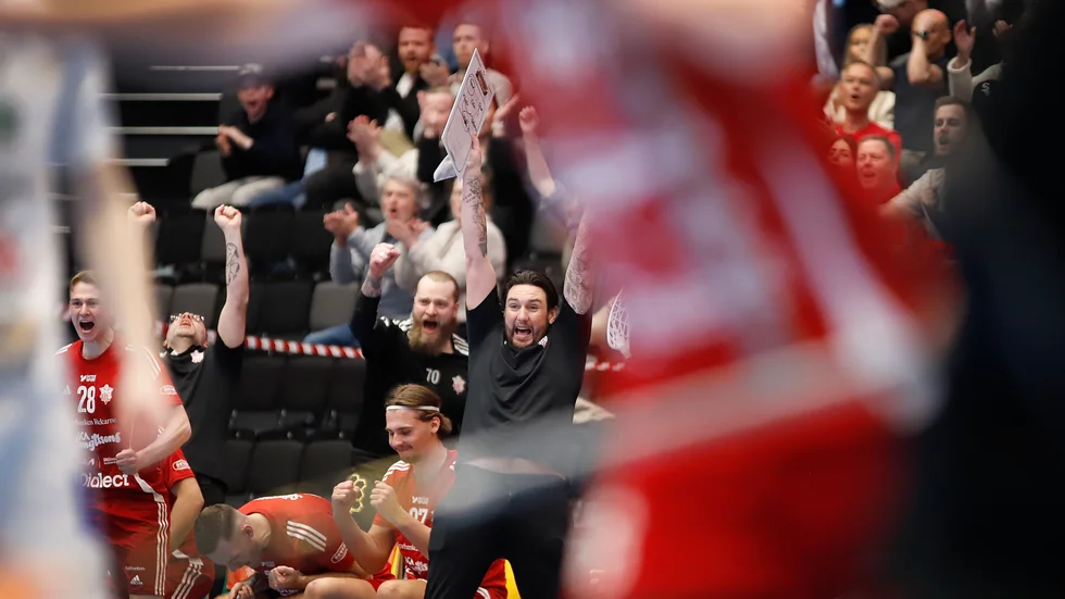 Under onsdagskvällen blev det en ny rysare i Volvo CE Arena då Strängnäs IBK förlängde säsongen. Tränaren Johan Jönsson i en skön stilstudie som smakar seger.