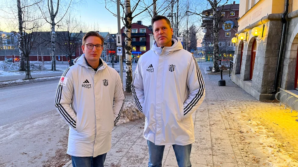 Efter 13 år byter Piteå IF tränare. Till vänster assisterande Zacharias Svensson och till höger huvudansvarige Fredrik Bernhardsson.