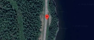 Stopp i ett körfält på grund av en stillastående lastbil på väg 95