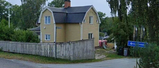 Nya ägare till 30-talshus i Hallstavik – prislappen: 760 000 kronor