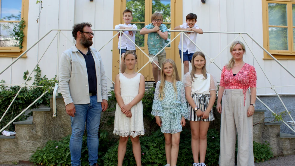 De medverkande i barnkören från Vimmerby kulturskola. Övre raden från vänster: Oliwer Hermansson, Arn Larsson, Silas Meijer. Nedre raden från vänster: Mats Genfors, Molly Börjesgård, Ebba Samuelsson, Wilma Thörn och Kristina Ruhnström. 