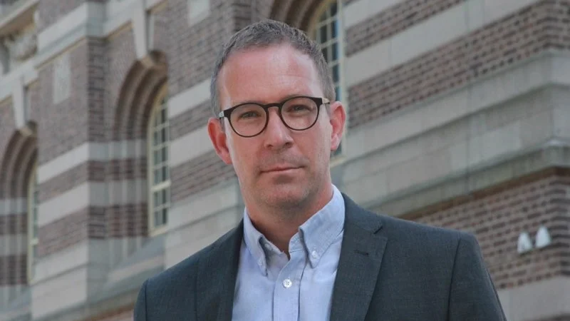 Fredrik Hörbom, en skolröst i Norrköping, har lämnat Liberalerna.