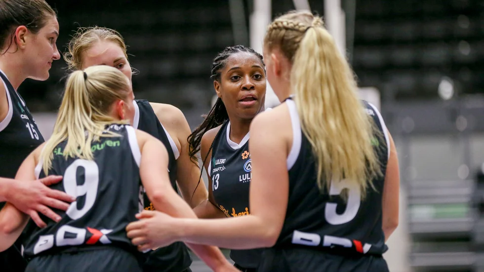 Bria Goss och hennes Luleå Basket förlorade veckans andra möte med A3 Basket Umeå. Nu väntar hårdträning innan seriepremiären borta mot Visby den 24 september.