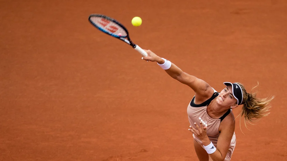 Cornelia Lister gör comeback på tennisbanan.