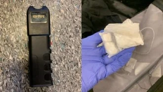 När mannen stoppades i Älvsbyn hade han 1,2 kilo amfetamin och en elpistol i en väska. 
