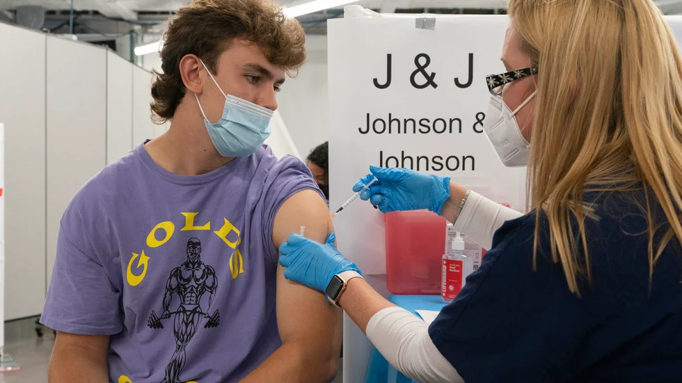 Johnson & Johnson, som bland annat tillverkar covid-19-vaccin, redovisar kvartalssiffror. Arkivbild
